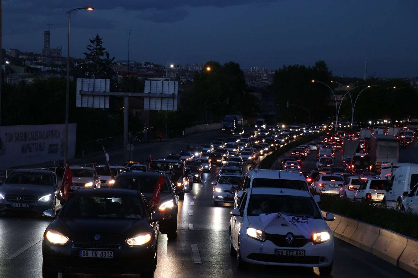 Filistin’e yönelik saldırılara tepkiler sürüyor